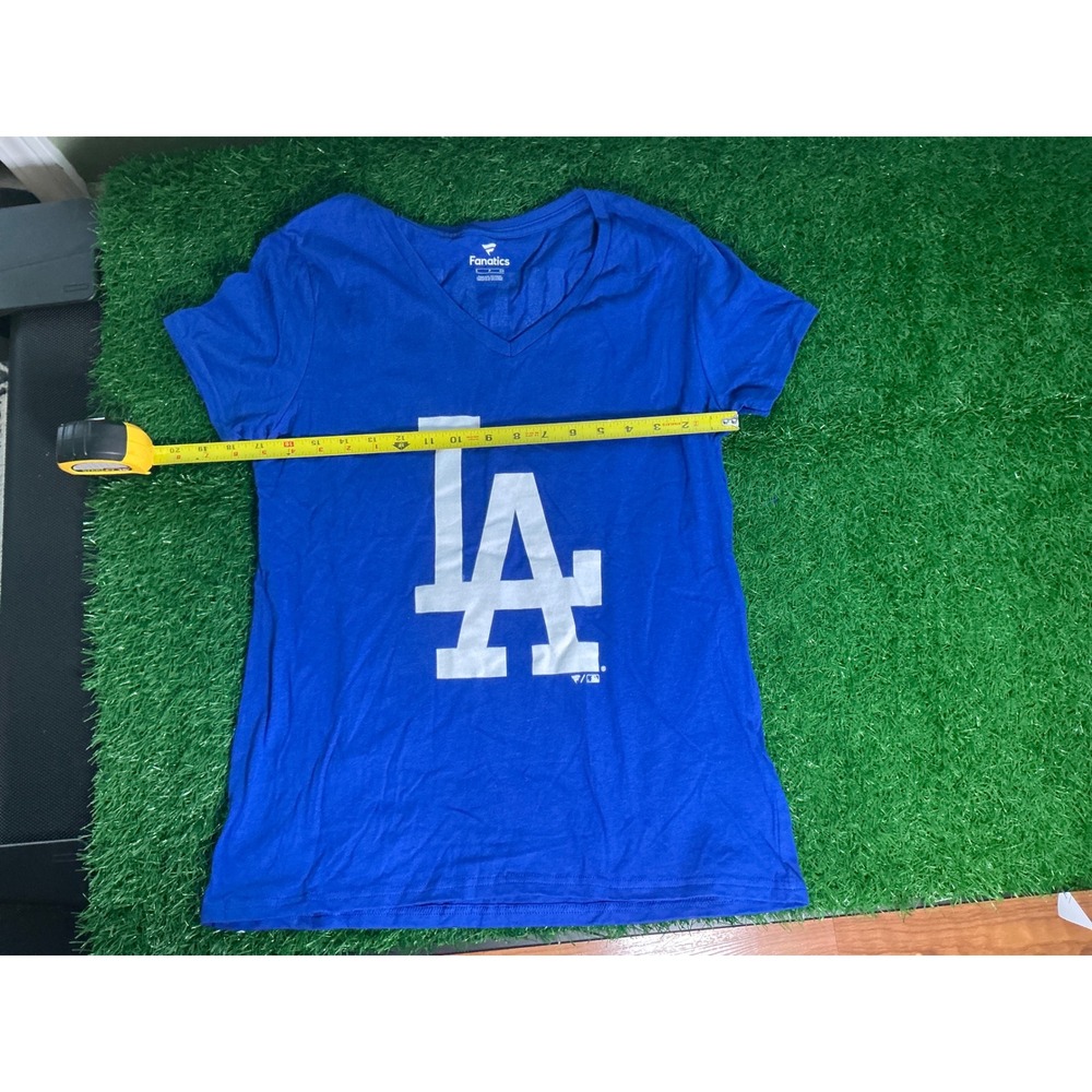 Fanatics Los Angeles Dodgers Shohei Ohtani 17 V-Neck T-Shirt Blue Womens Small